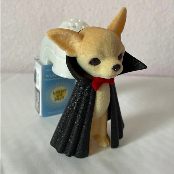 Wallflower Vampire Dog Nightlight - Picture 6 of 9